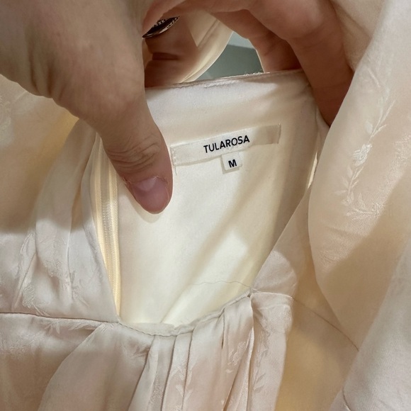 ❌SOLD❌Tularosa white maxi EUC medium revolve - Picture 5 of 5